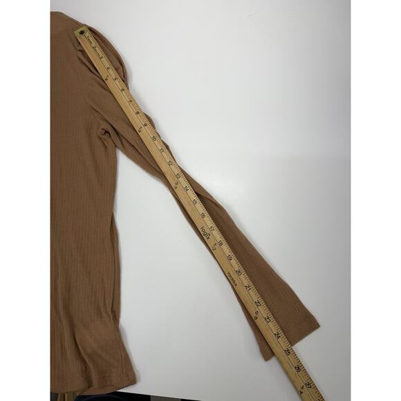 Express Womens Shirt Size XL Brown Ribbed LongSleeve Ruched Shoulder Lightweight - Picture 7 of 9